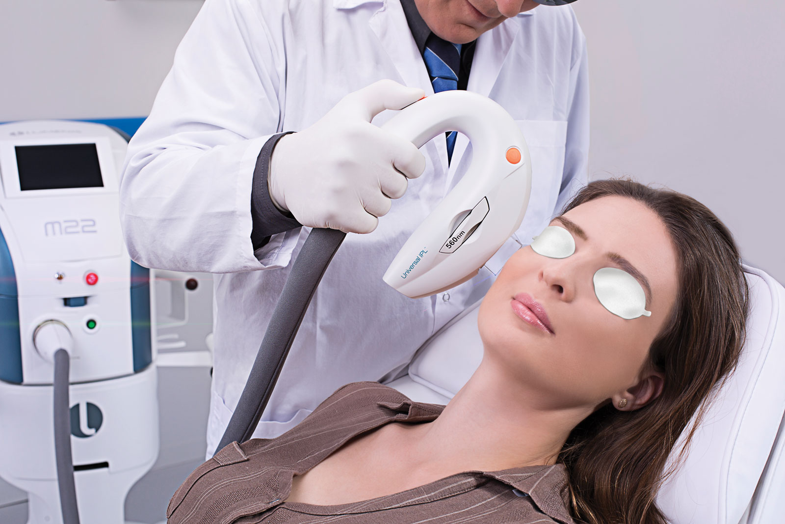 Woman having an IPL treatment at Jarvis Vision Center